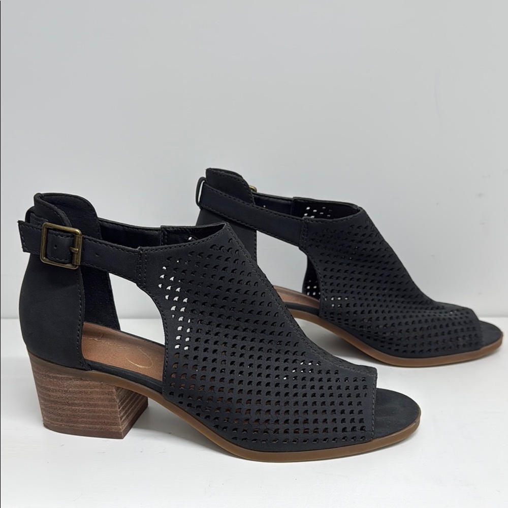 Clarks Black Peep Toe Sandals